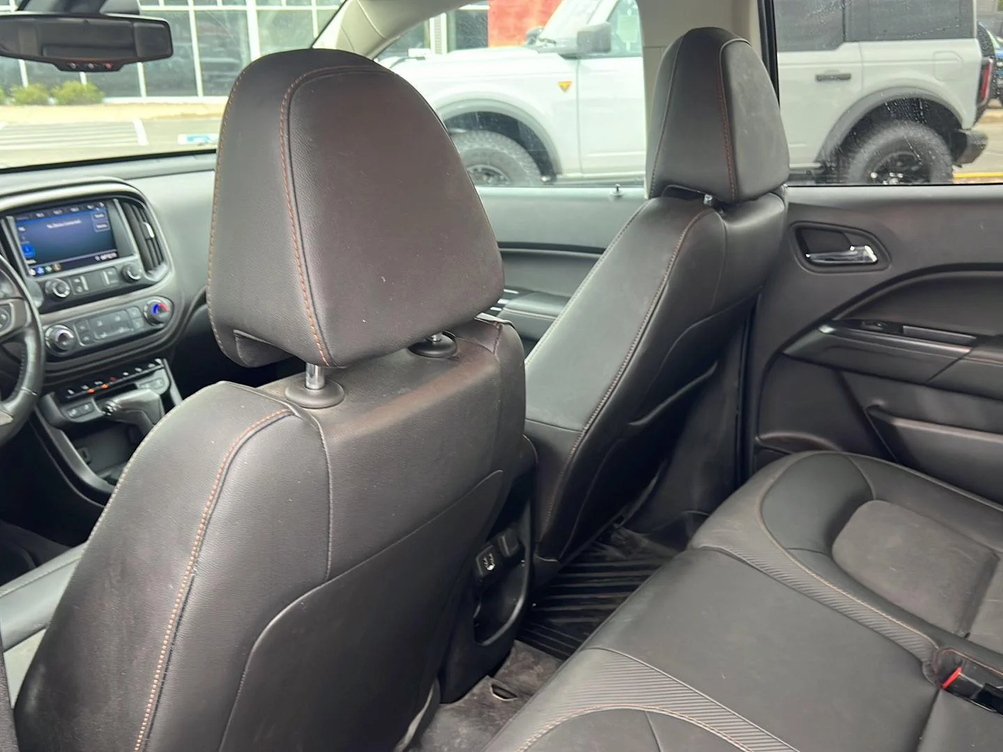 Used 2021 Onyx Black GMC 4WD AT4 w/Cloth image 16