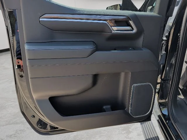 Used 2024 Black Chevrolet LT image 33