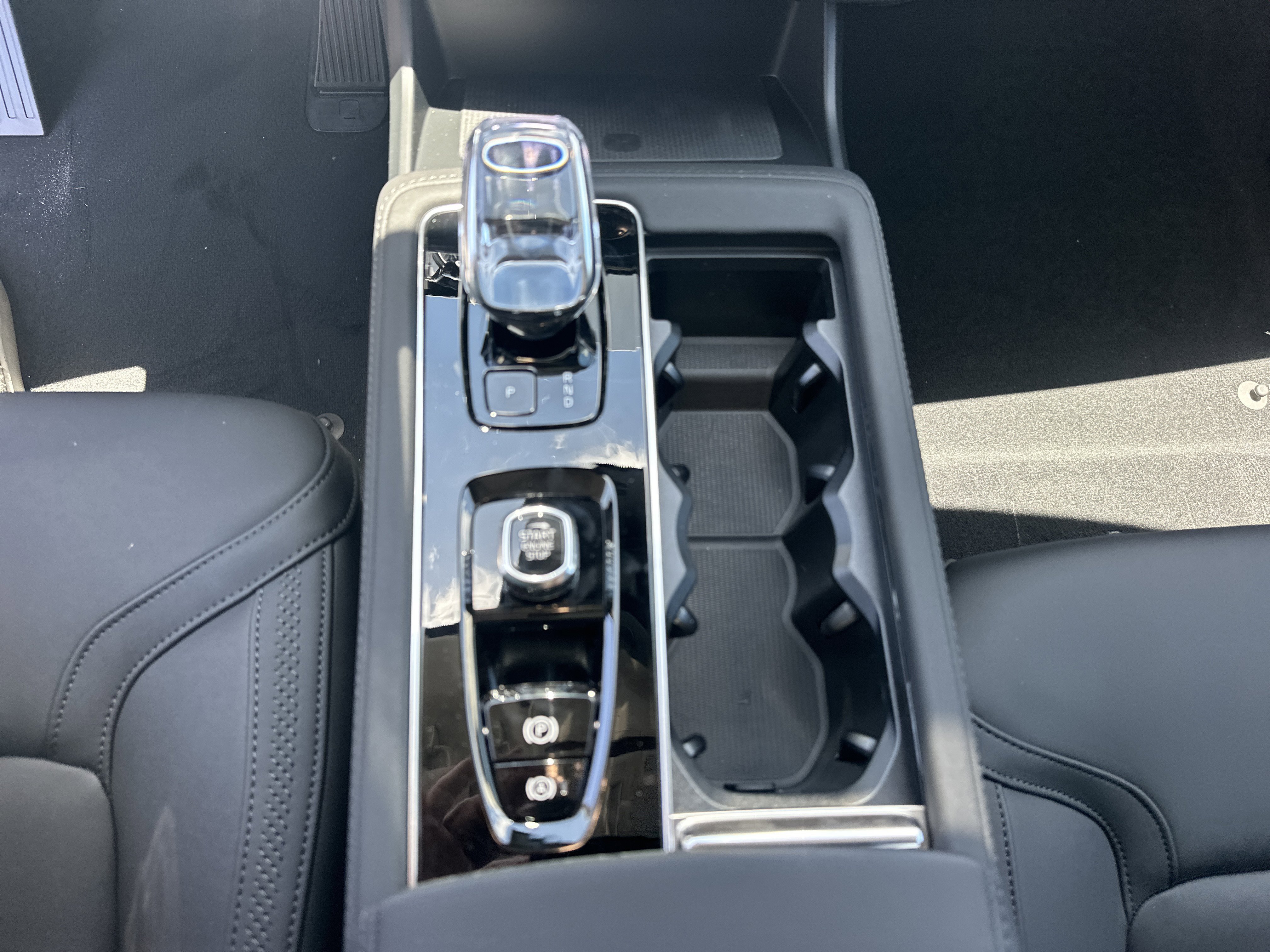 New 2026 Crystal White Volvo Core image 21