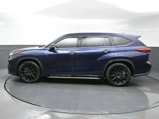 Used 2021  Toyota XLE image 4