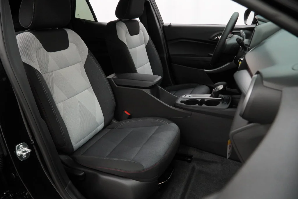New 2026 Mosaic Black Metallic Chevrolet 1RS image 36