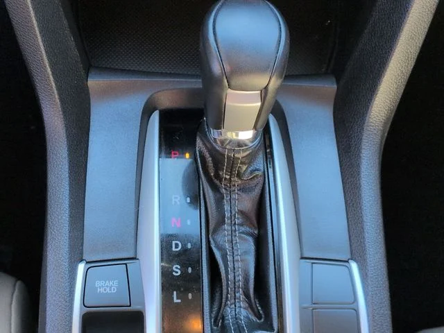 Used 2020 White Honda EX-L image 25