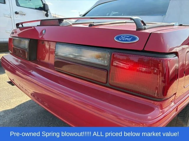 Used 1993 Red Ford LX image 11