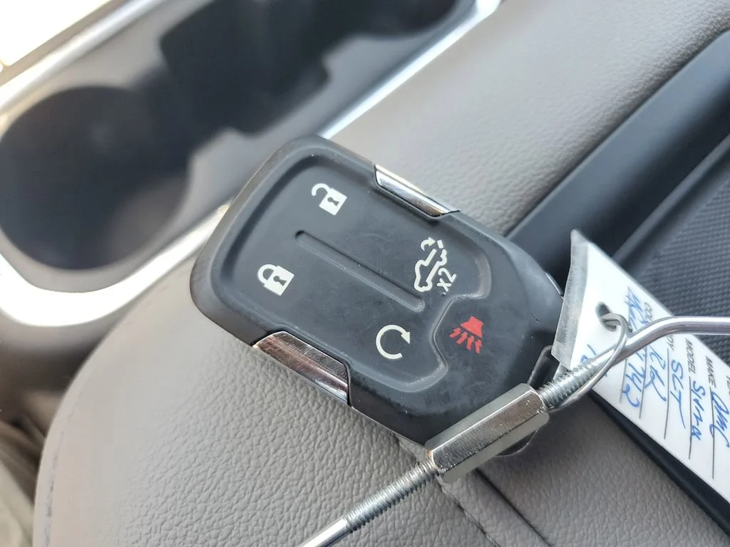 Used 2021 CAYENNE RED TINTCOAT GMC SLT image 25