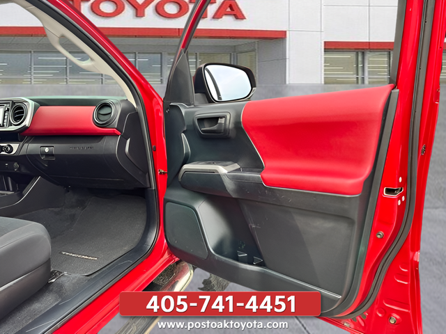 Used 2016 Red Toyota SR5 image 22