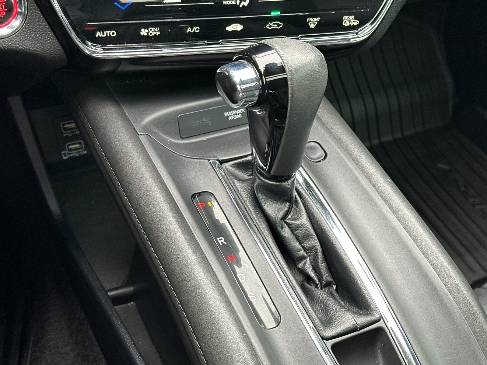 2021 Honda HR-V Touring - Photo 20