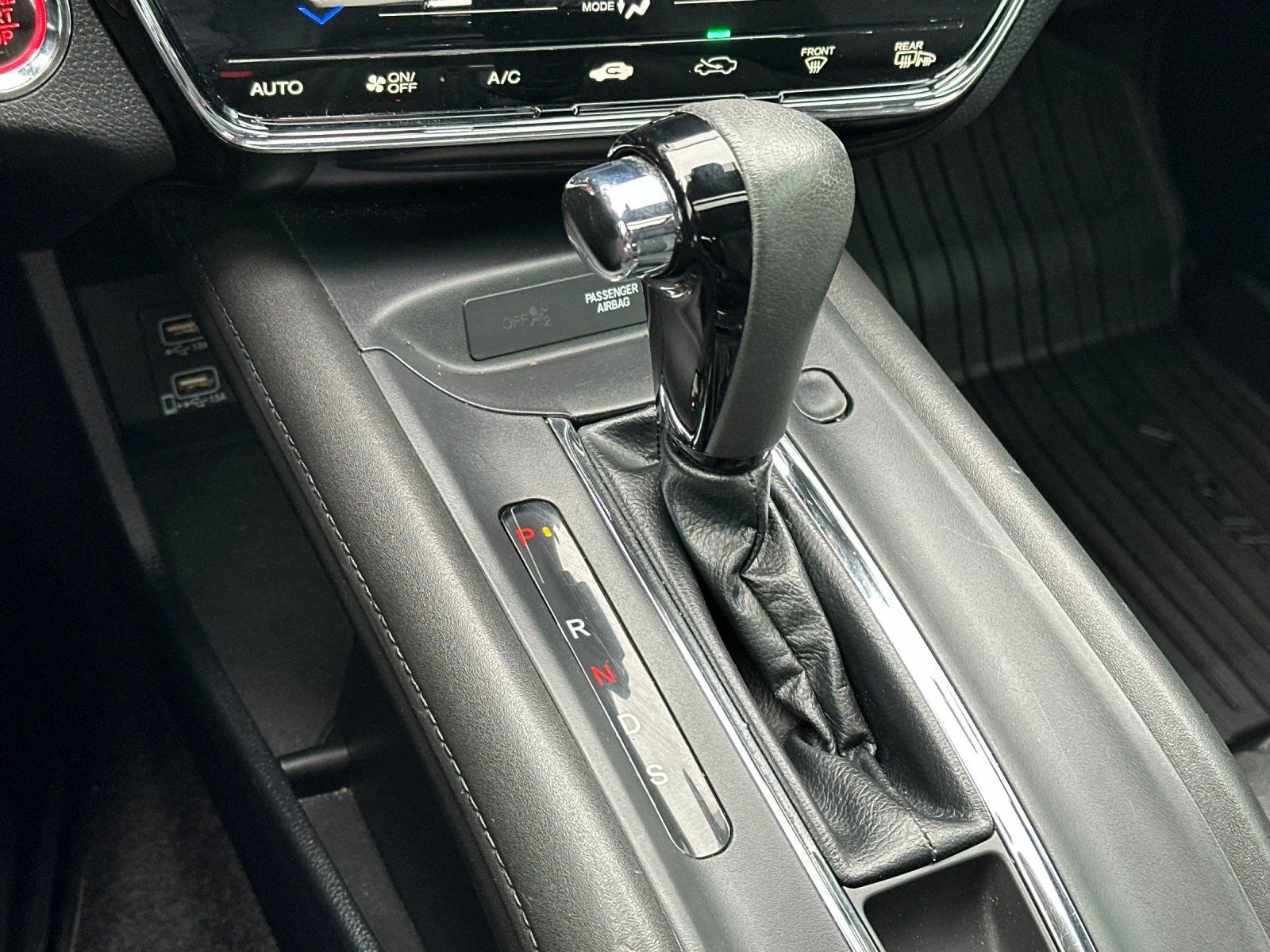 2021 Honda HR-V Touring - Photo 20