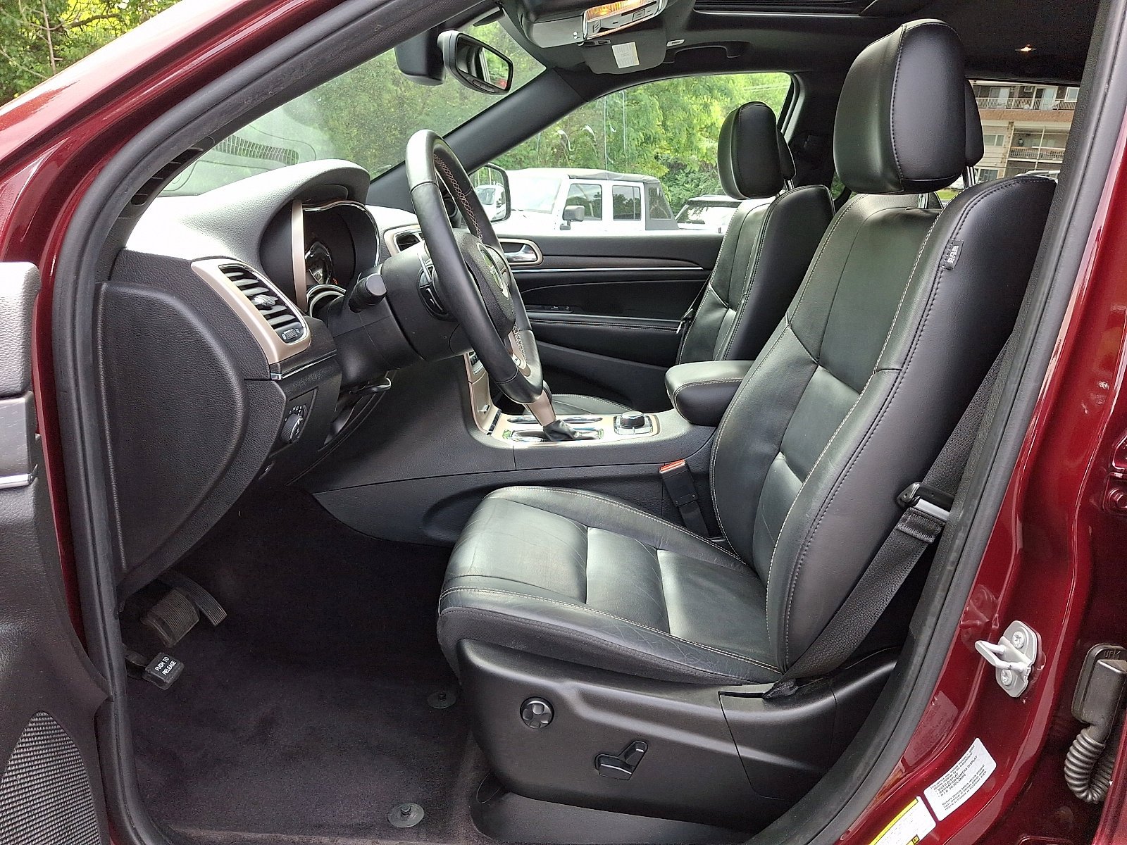 Certified Used 2017 Velvet Red Pearlcoat Jeep Limited image 15