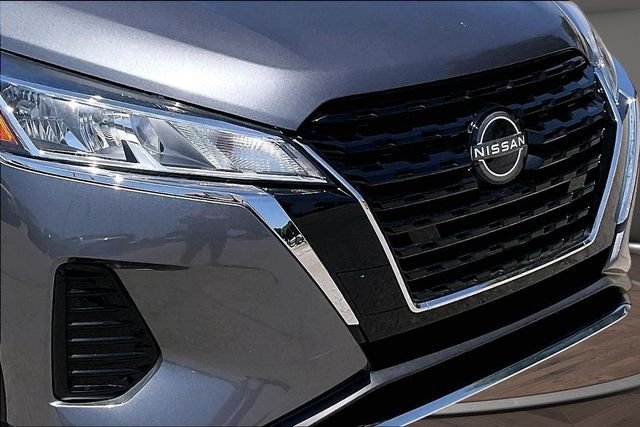 Used 2024 Gray Nissan SV image 26