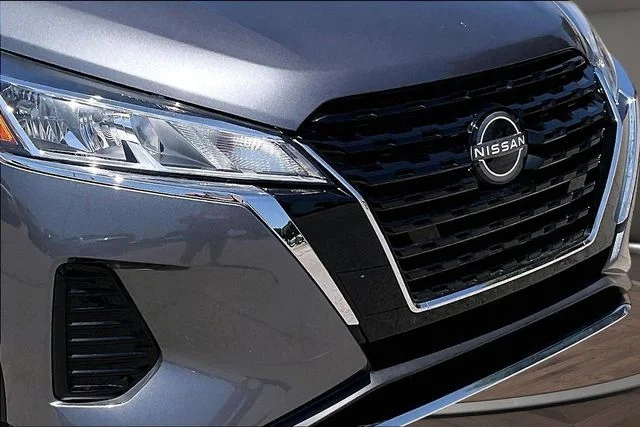 Used 2024 Gray Nissan SV image 26