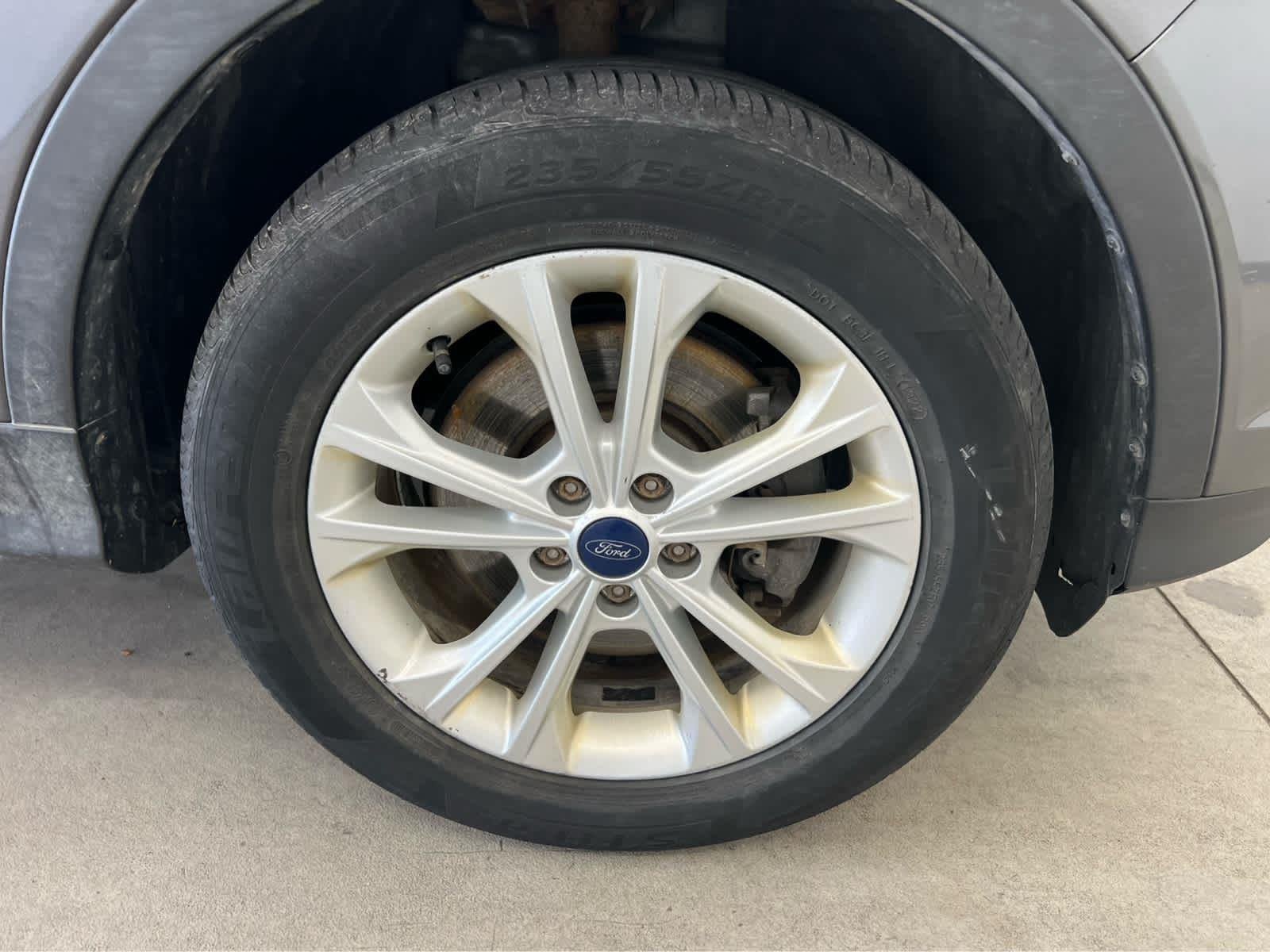 Used 2017 Magnetic Ford SE image 8