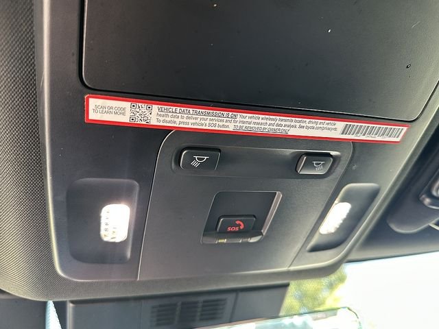 Certified Used 2025  Toyota SE image 33