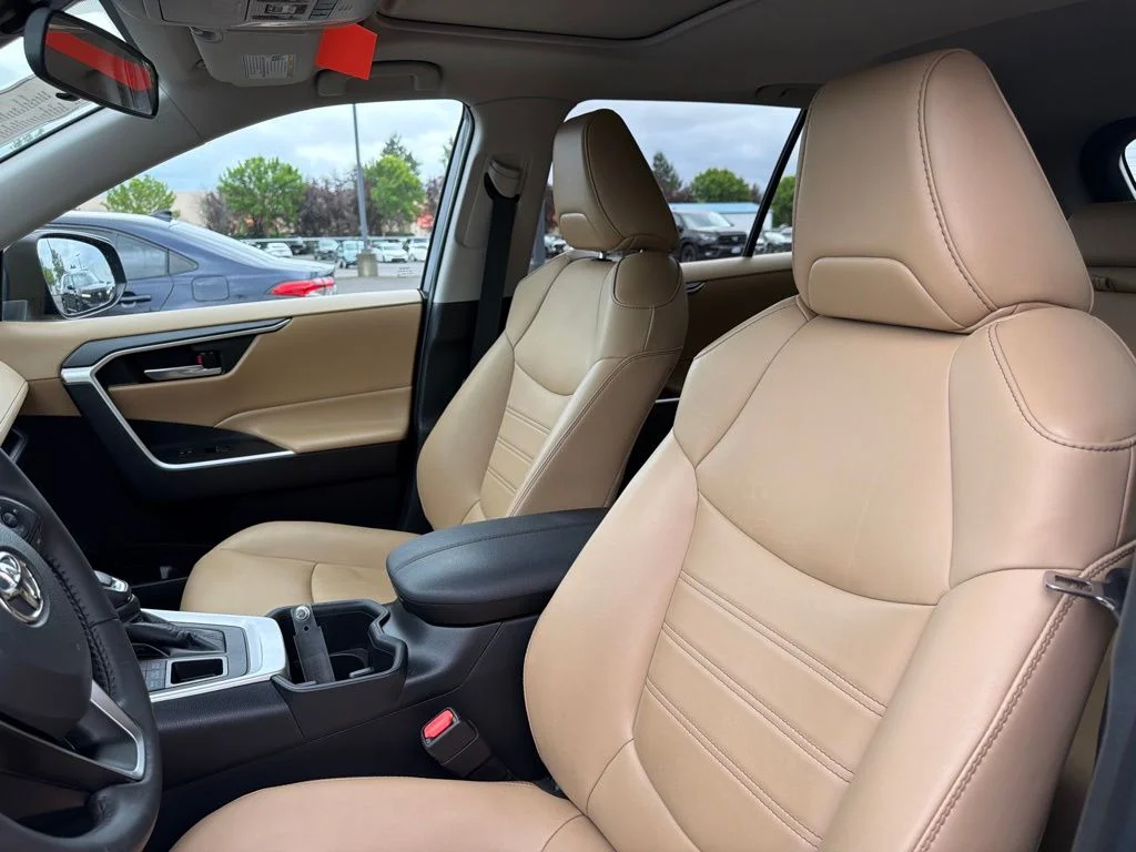 Used 2023 Midnight Black Metallic Toyota XLE Premium image 17