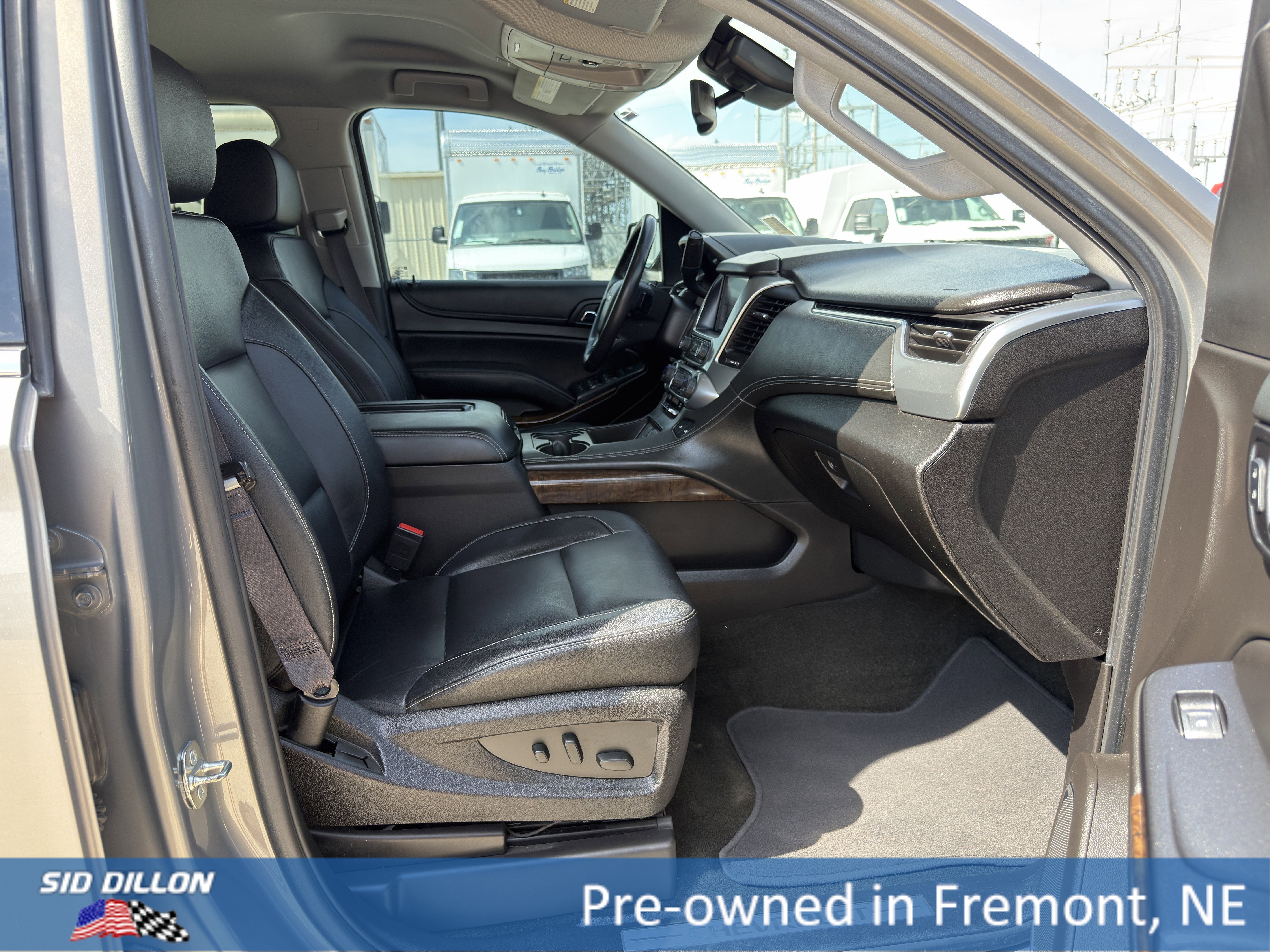 Used 2017 Pepperdust Metallic Chevrolet LT image 17