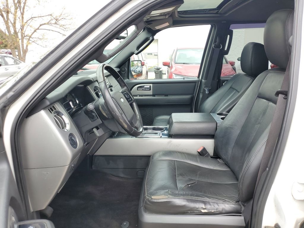 Used 2014 White Ford Limited image 10