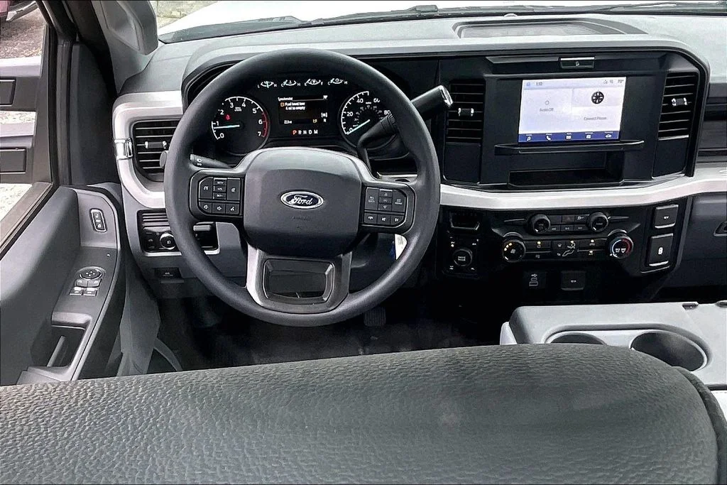 New 2026 Oxford White Ford F-250® XL image 4