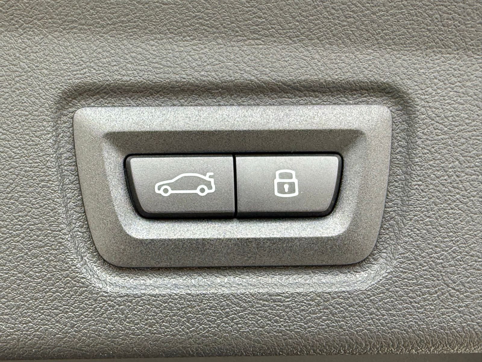 2026 BMW i4 40 - Photo 17