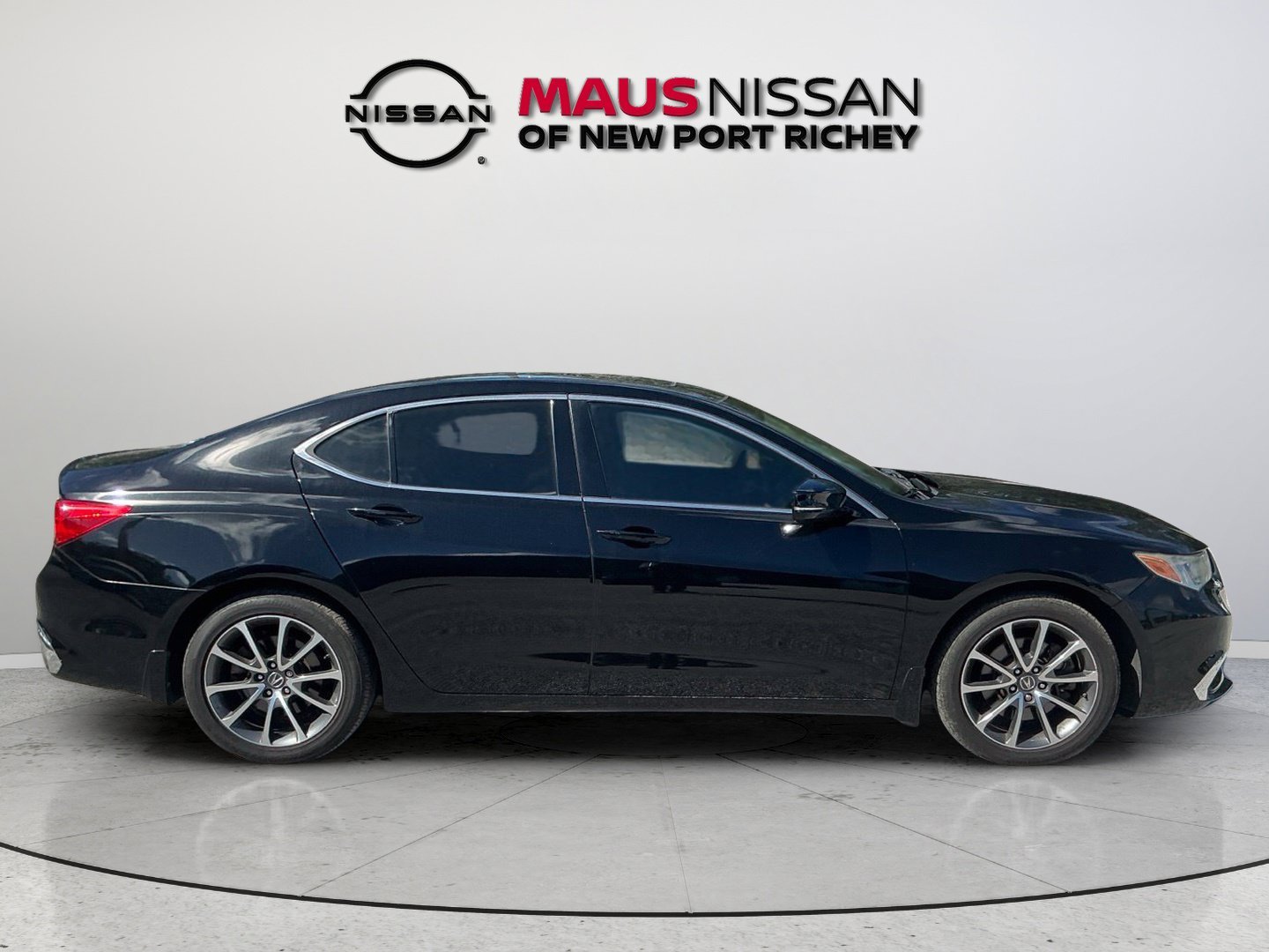 Used 2018 Black Acura 3.5L V6 image 9
