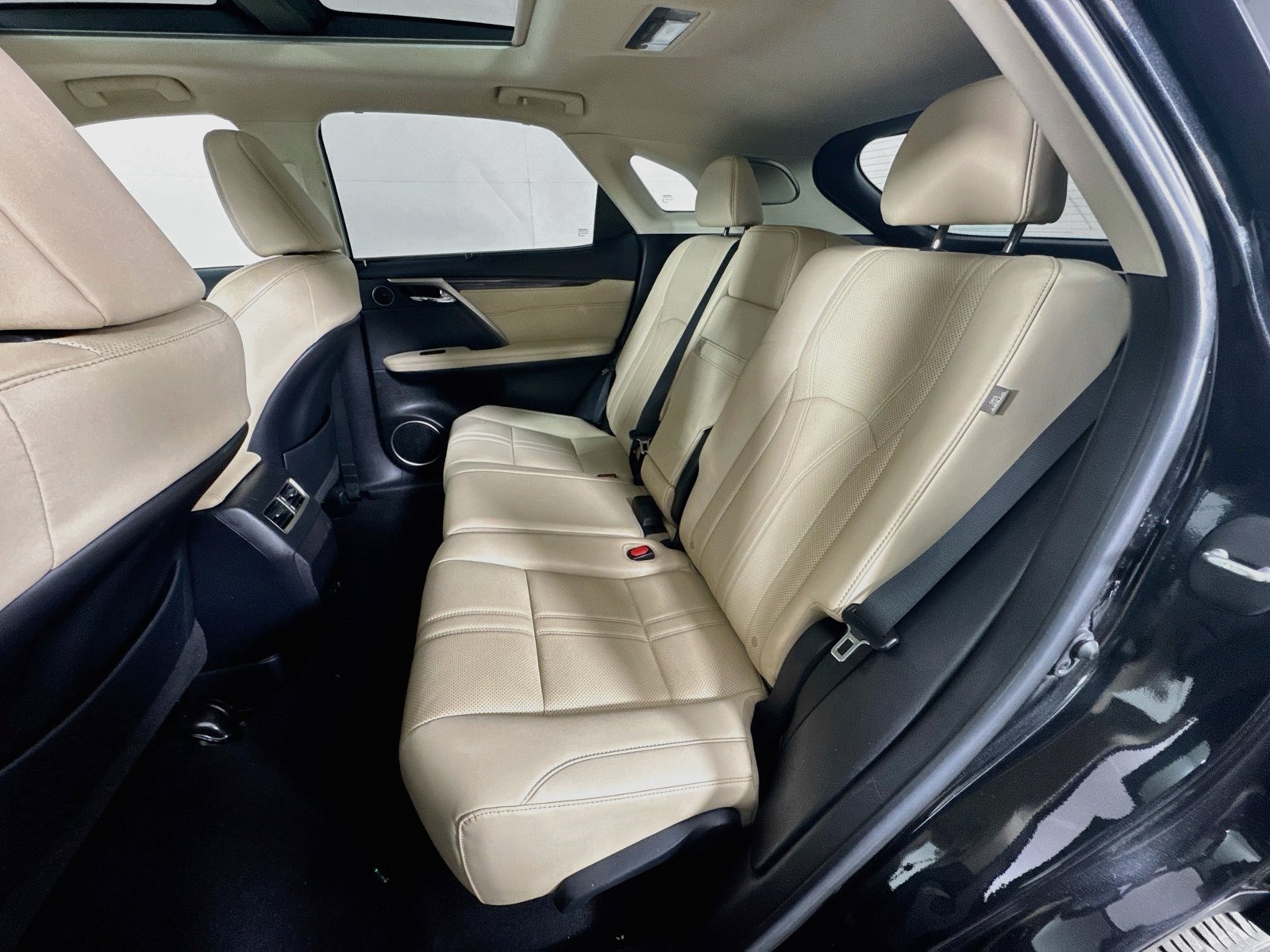 Used 2022 Black Lexus 350 image 26