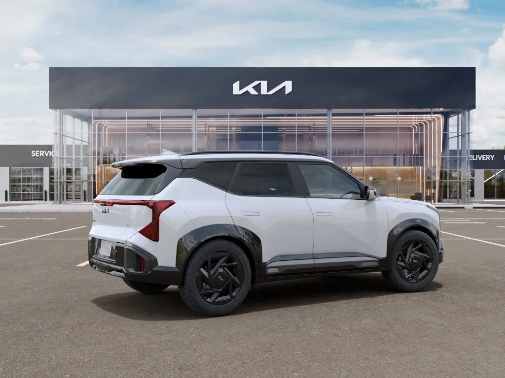 New 2027 Snow White Pearl Kia X-Line SX image 6