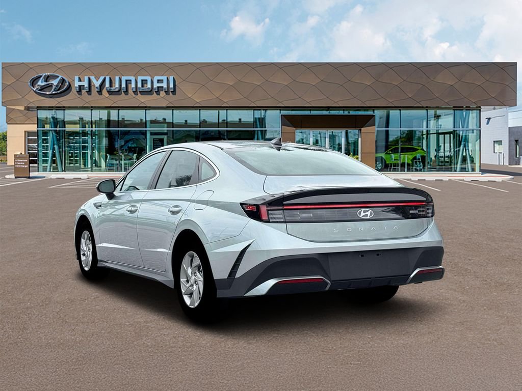 New 2026 Silver Hyundai SE image 5