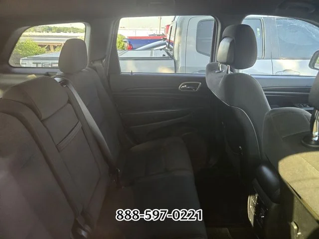Used 2014 Silver Jeep Laredo image 9