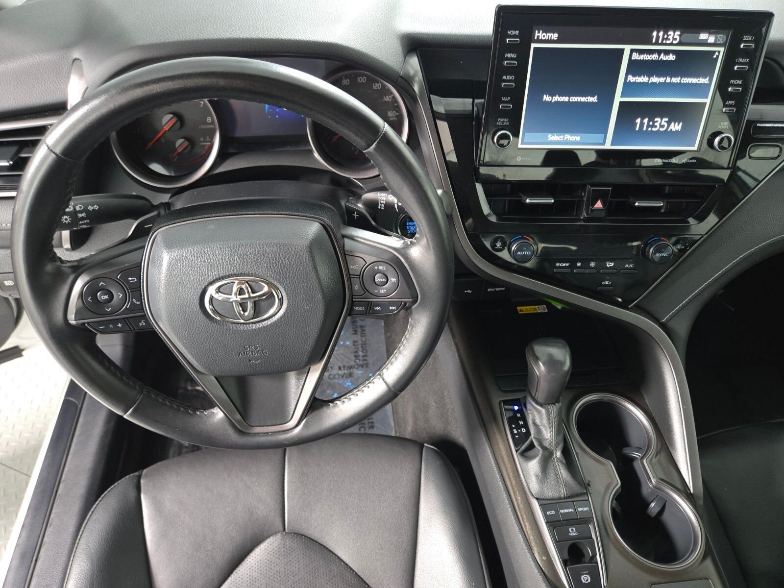 Used 2022 Pearl Toyota XSE image 12