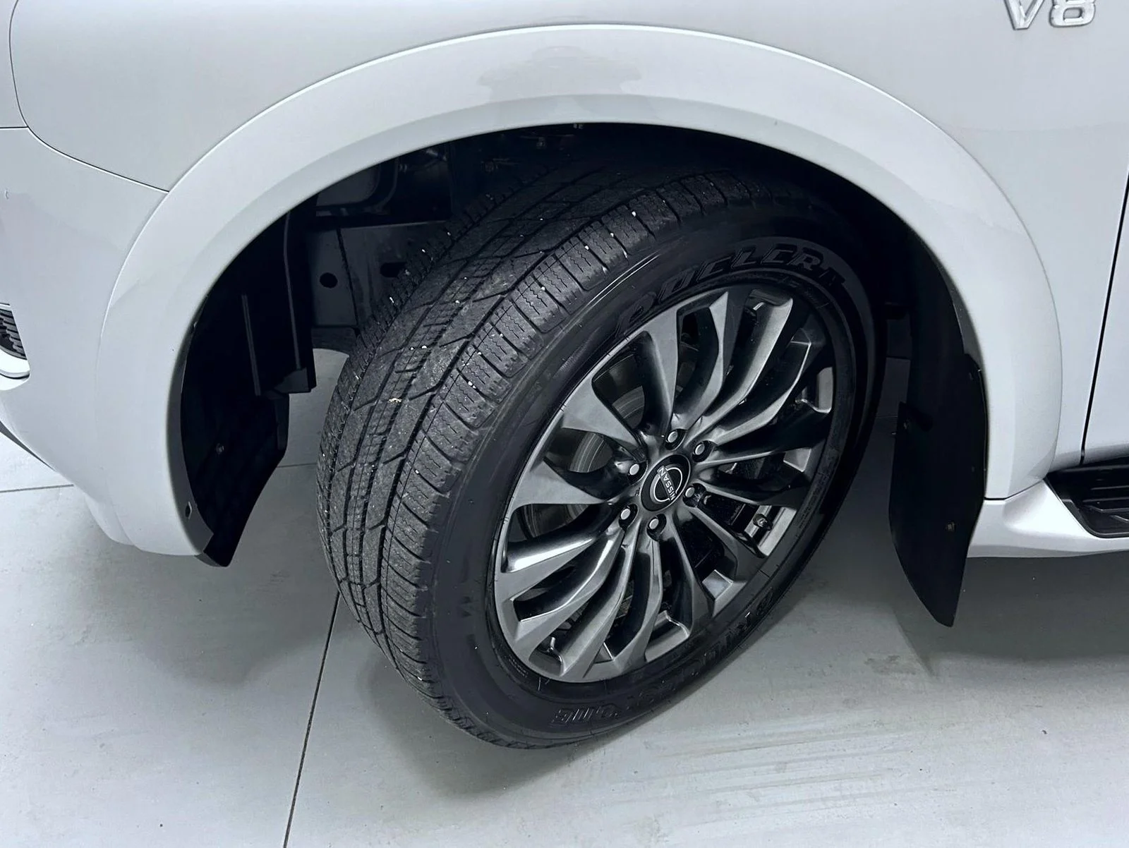 Used 2021 Silver Nissan Platinum image 24