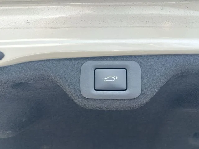 Used 2022 White Lexus 350 image 43