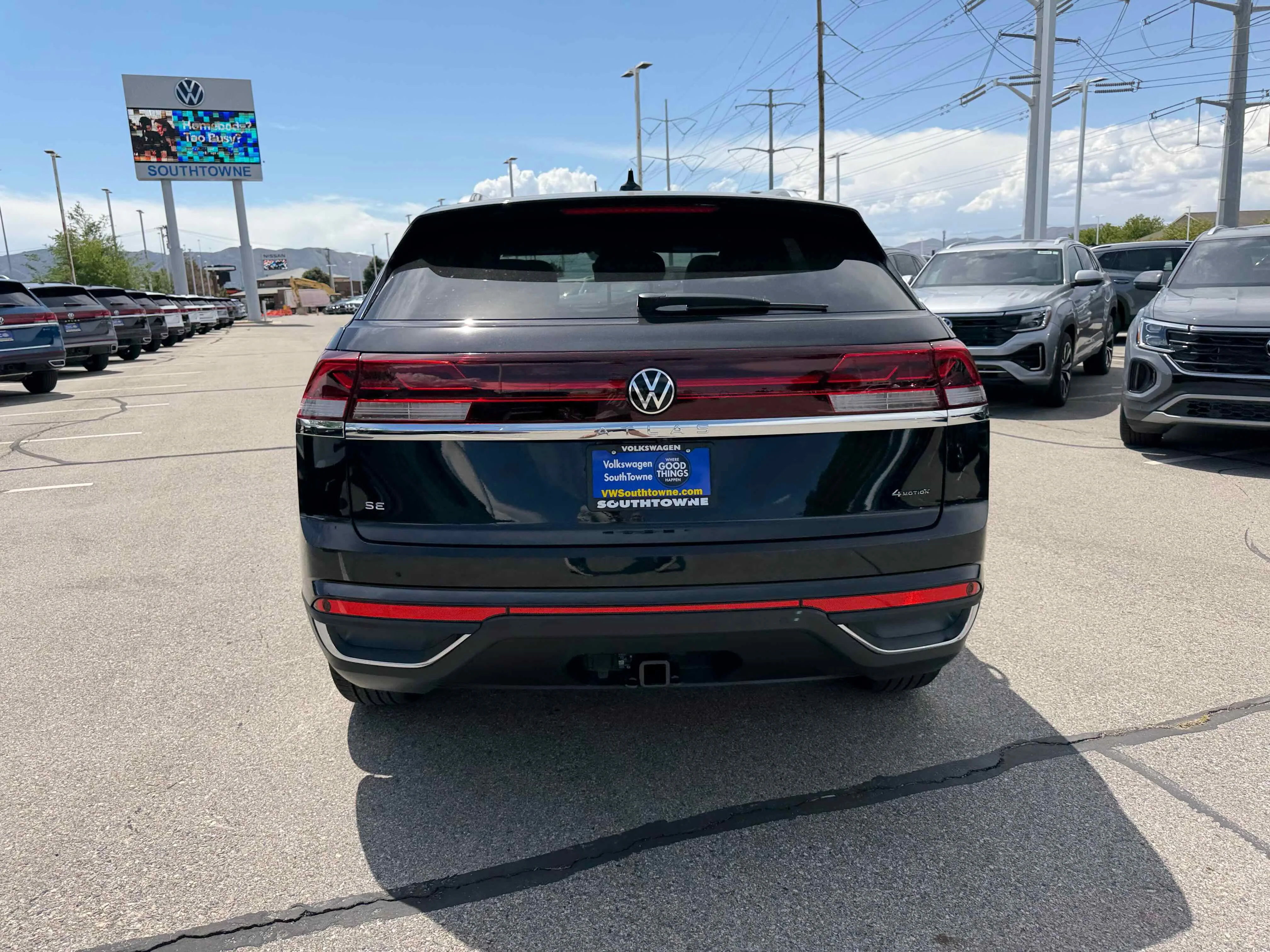 New 2026 Deep Black Volkswagen 2.0T SE w/Technology image 6