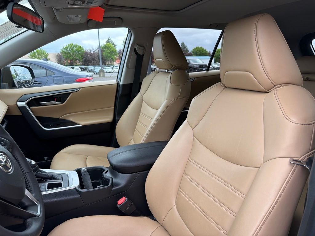Used 2023 Midnight Black Metallic Toyota XLE Premium image 17