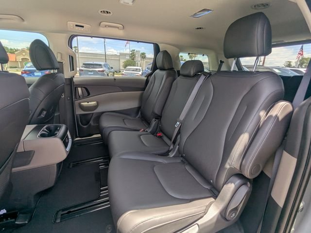 New 2026 Ceramic Silver Kia EX image 17