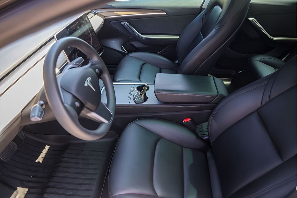 Used 2021 Silver Tesla Standard Range Plus image 9