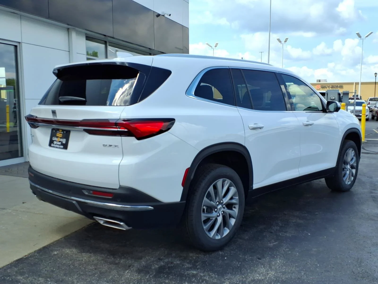 2026 Buick Enclave Preferred - Photo 10