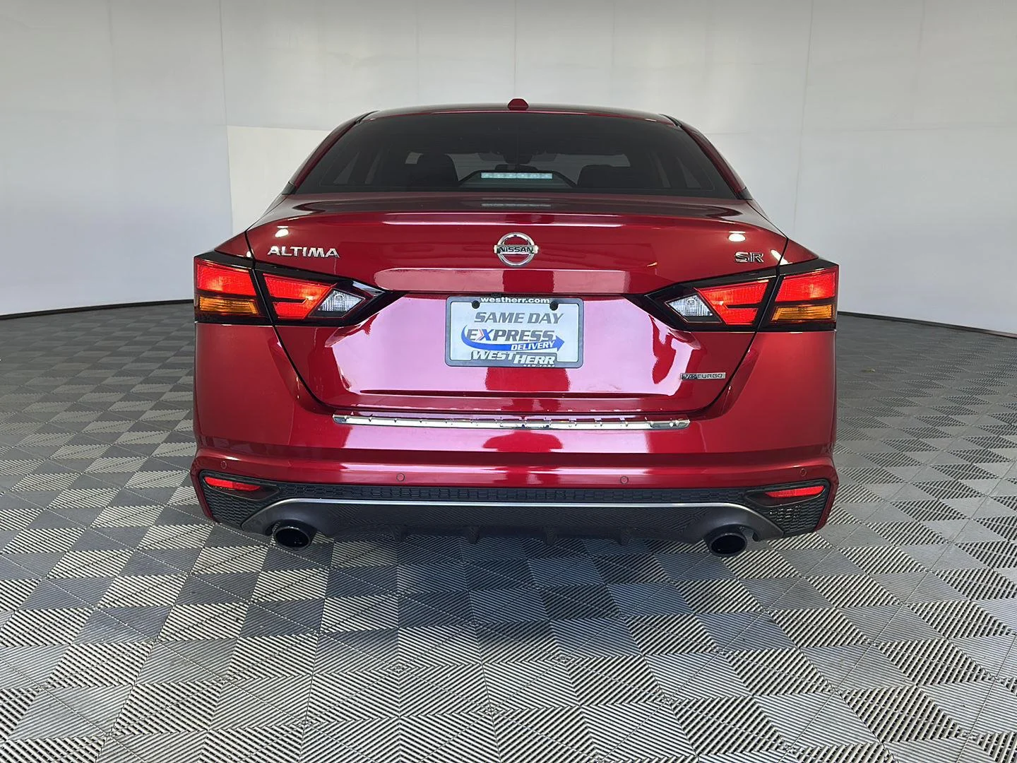 Used 2022 Scarlet Ember Tintcoat Nissan 2.0 SR image 6