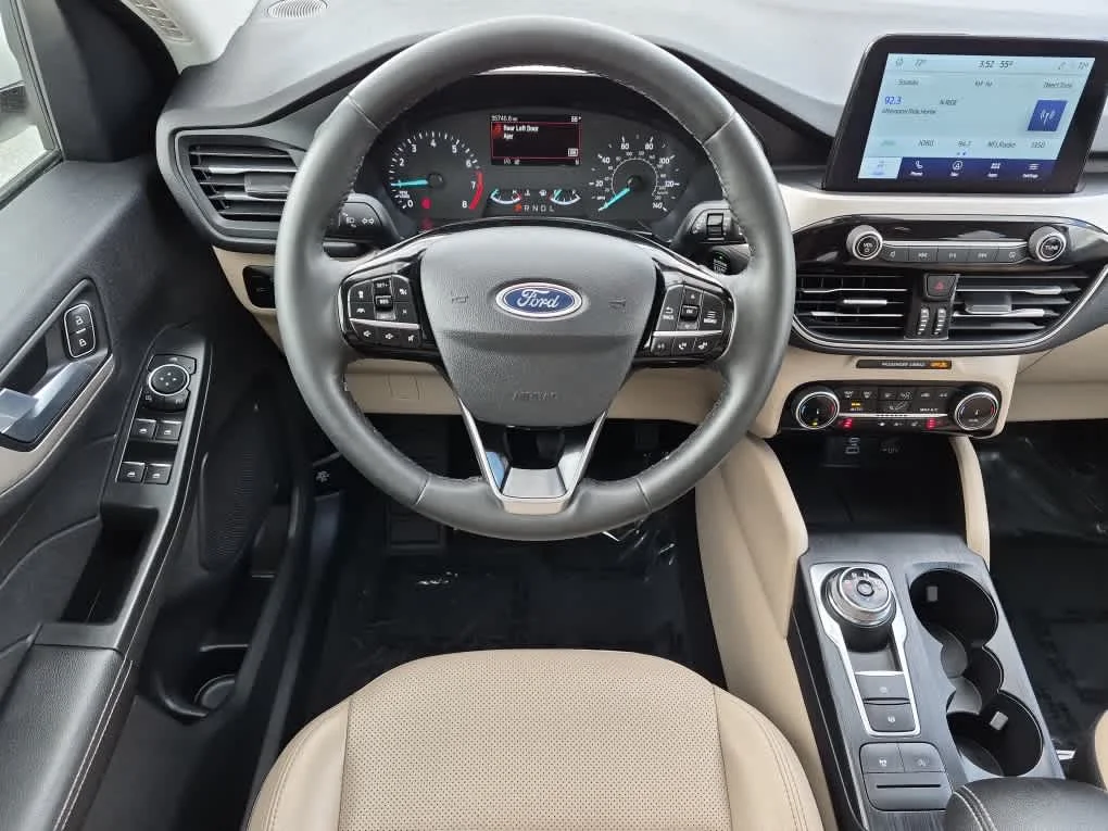 Certified Used 2022 Star White Metallic Tri-Coat Ford SEL image 8