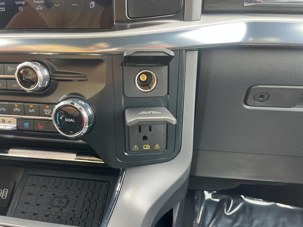 New 2026 Star White Metallic Tri-Coat Ford Lariat® image 39