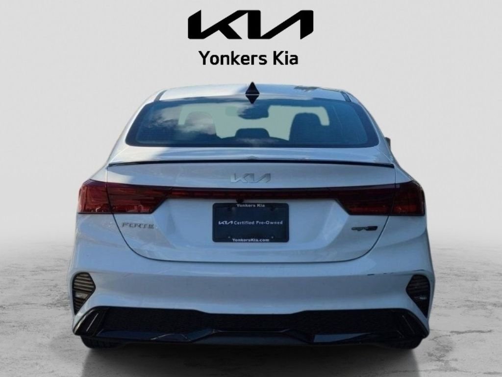 Used 2023 White Kia GT-Line image 7