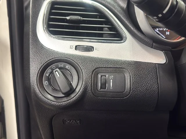 Used 2020 White Dodge SE image 21