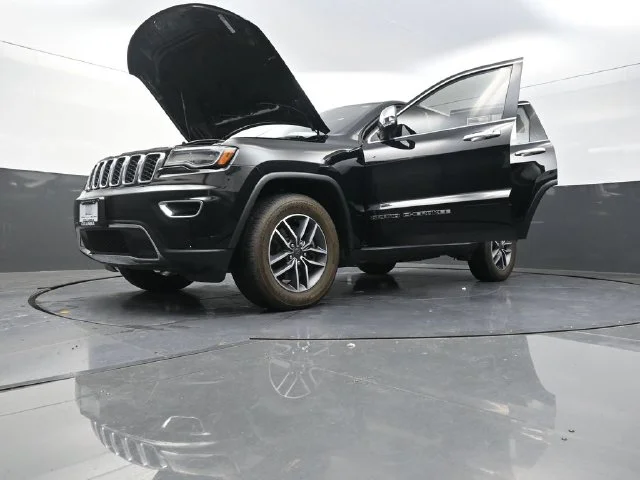 Used 2021 Black Jeep Limited image 32