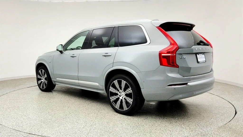 Used 2025 Silver Dawn Metallic Volvo T8 AWD Plus 7-Seater image 7