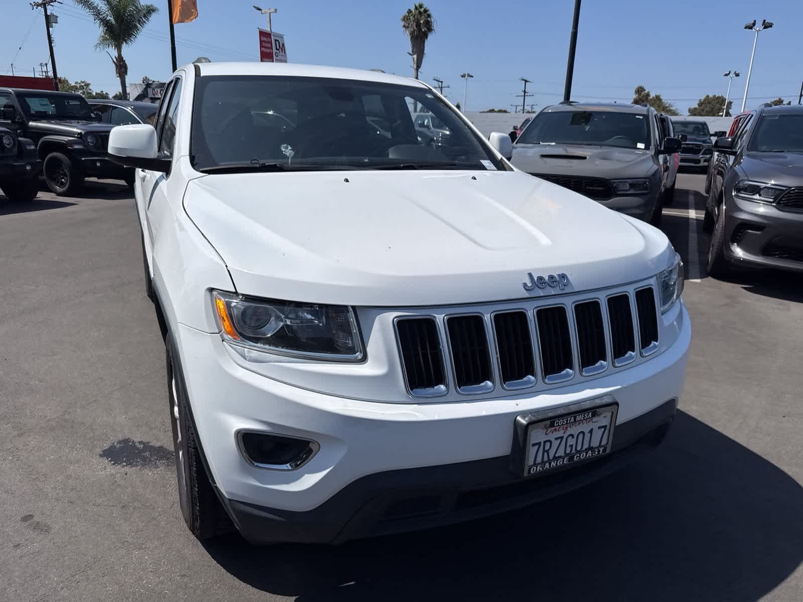 Used 2015 Bright White Clearcoat Jeep Laredo image 6