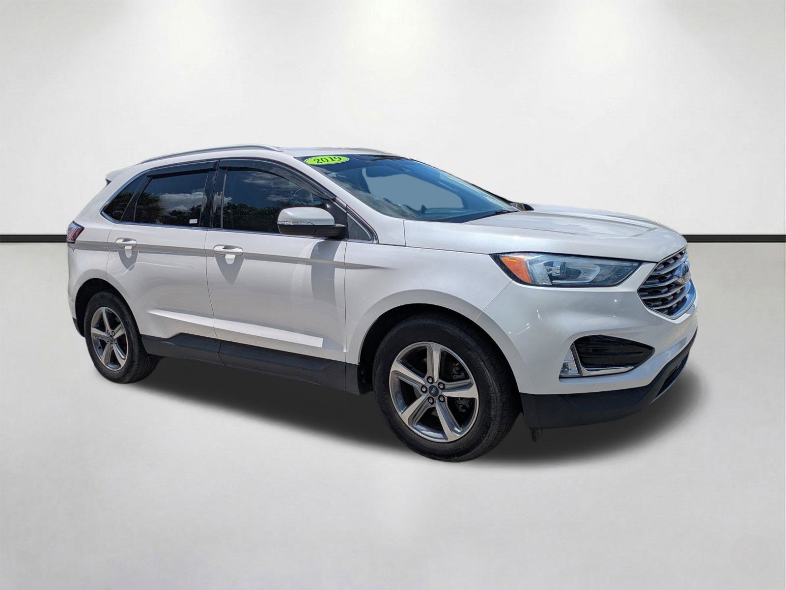 2019 Ford Edge SEL's photo