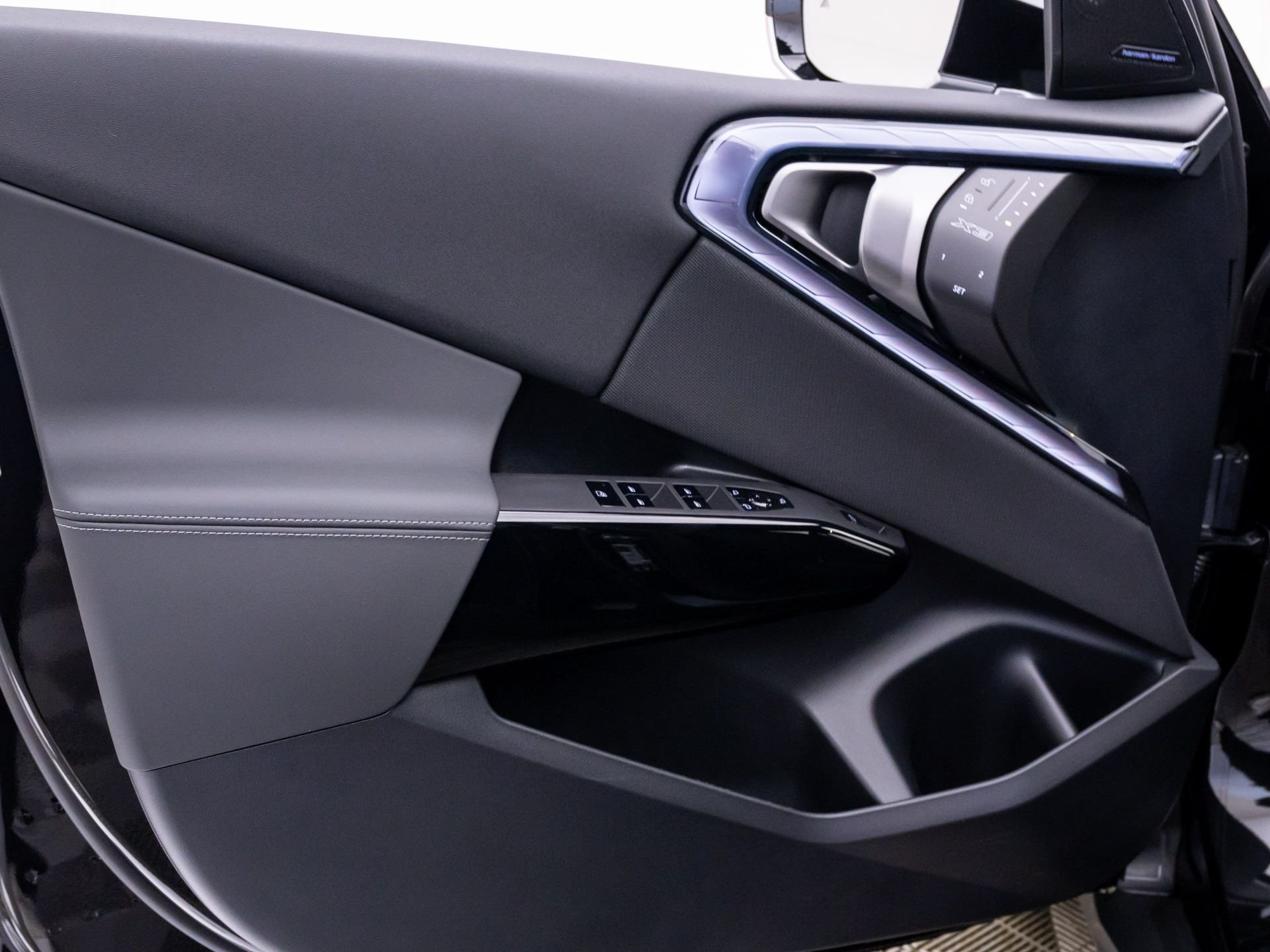 New 2026 Black Sapphire Metallic BMW 30 xDrive image 13