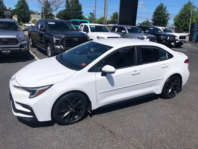 Used 2024 Ice Toyota SE image 37