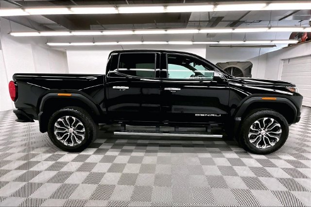 Used 2023 Onyx Black GMC Denali image 14