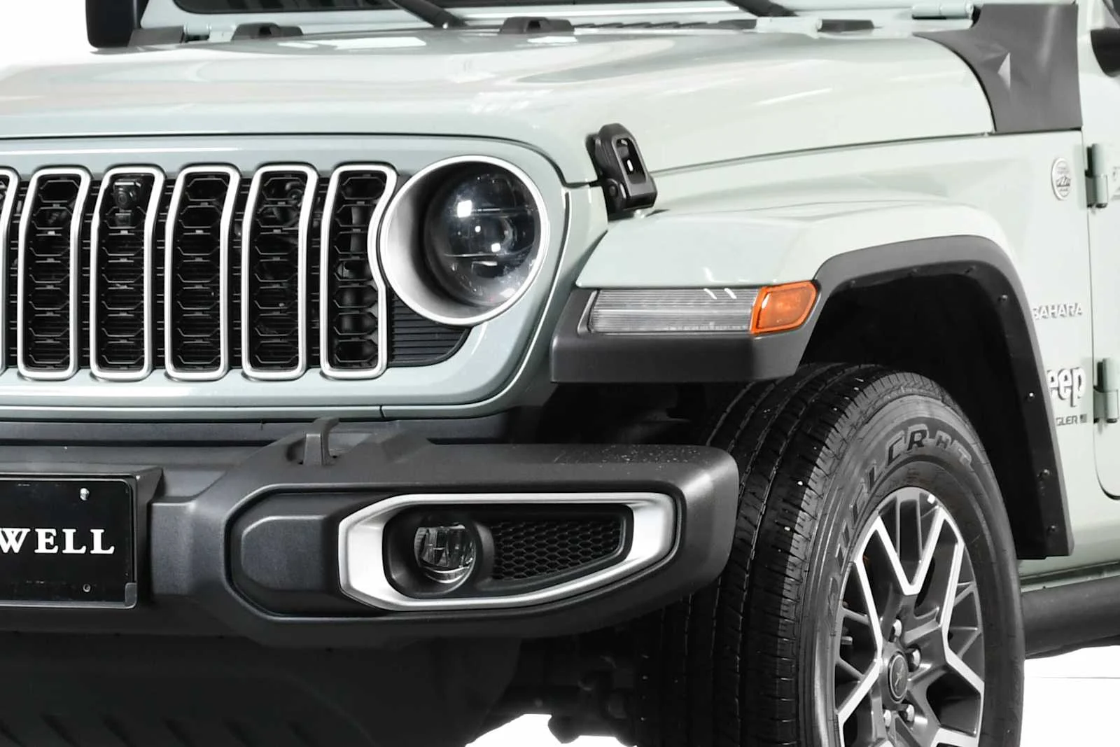 Used 2024 Earl Clearcoat Jeep Sahara image 10