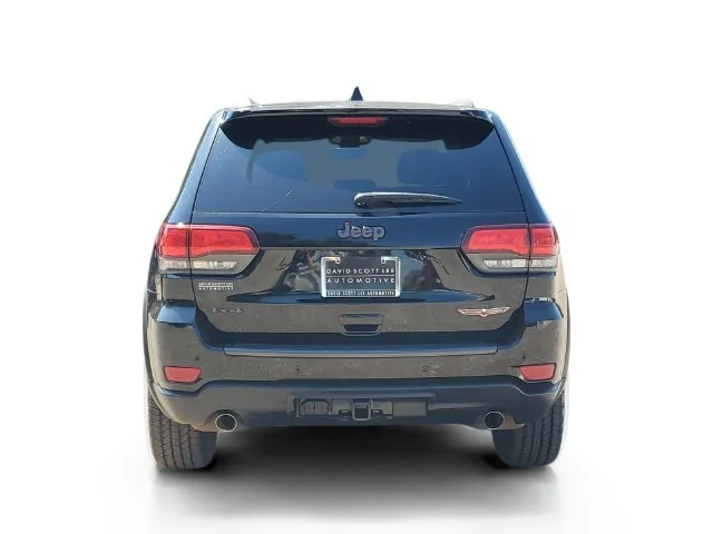 Used 2018 Diamond Black C Jeep Trailhawk image 6