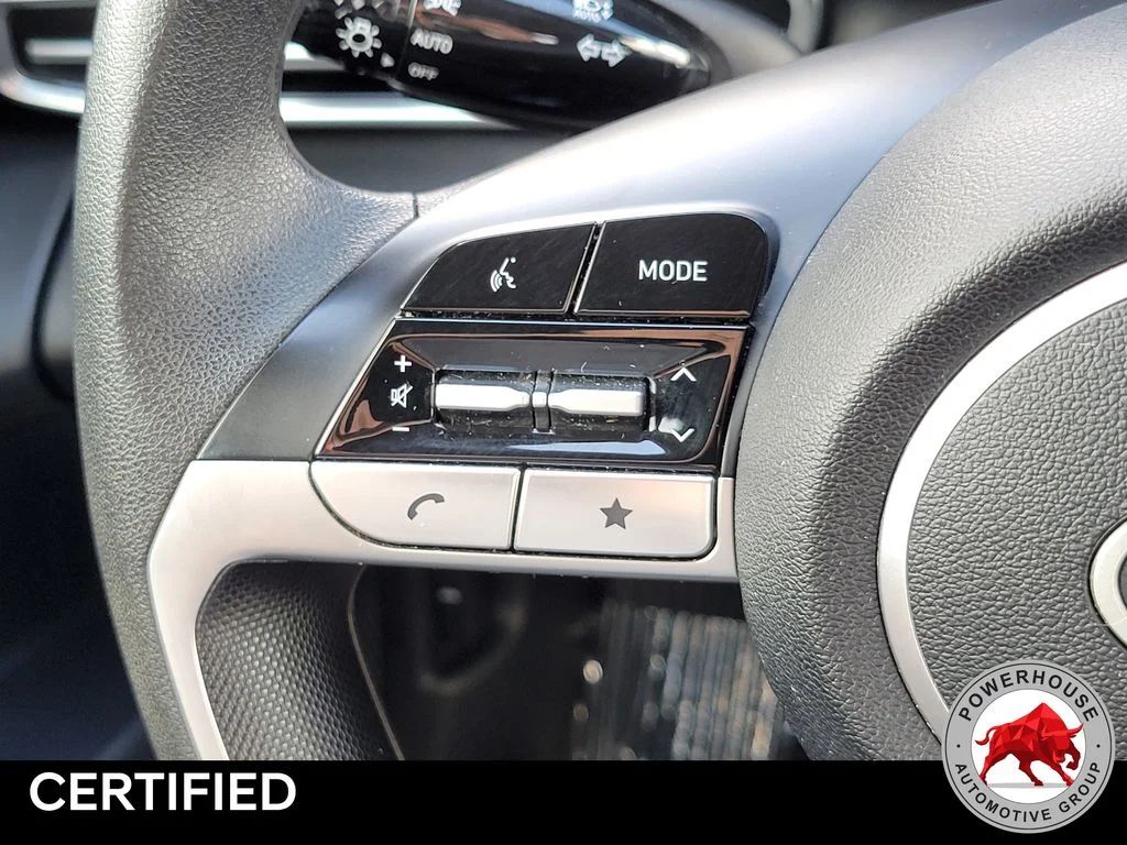 Used 2024 White Hyundai SEL image 28