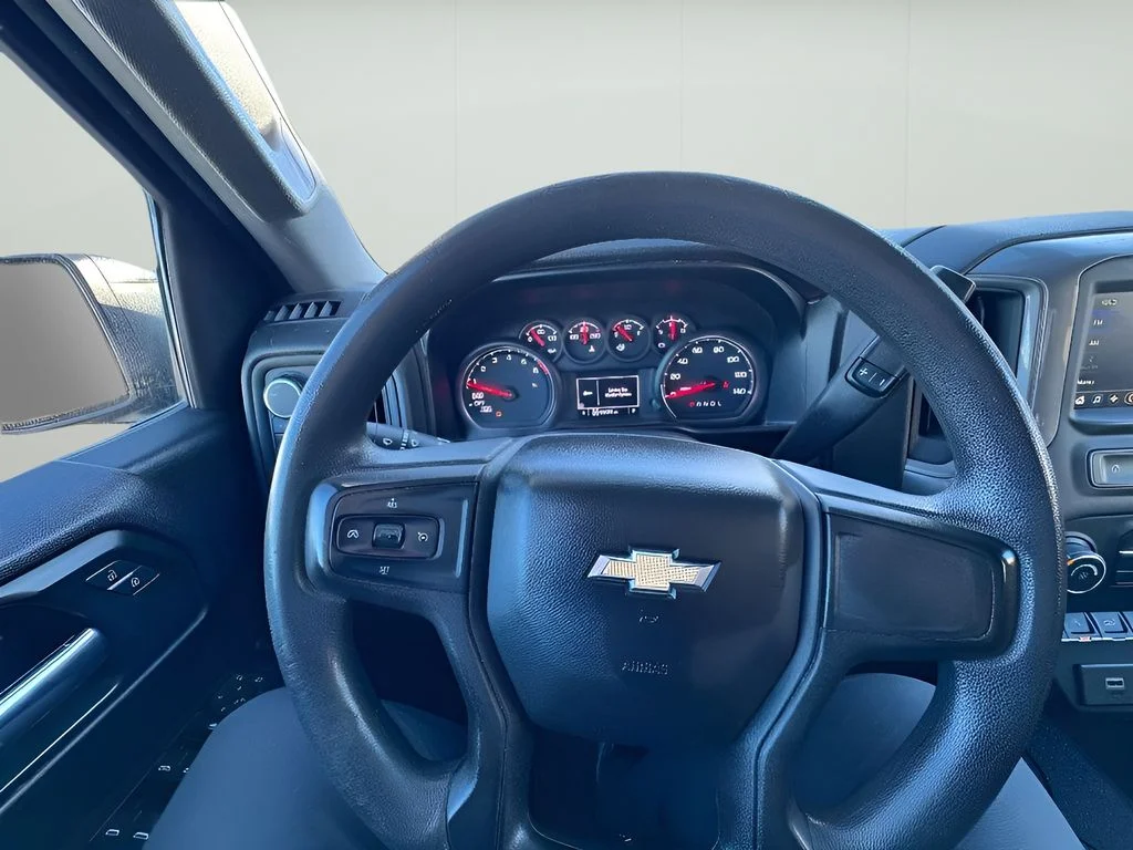 Used 2020 Shadow Gray Metallic Chevrolet Custom image 19